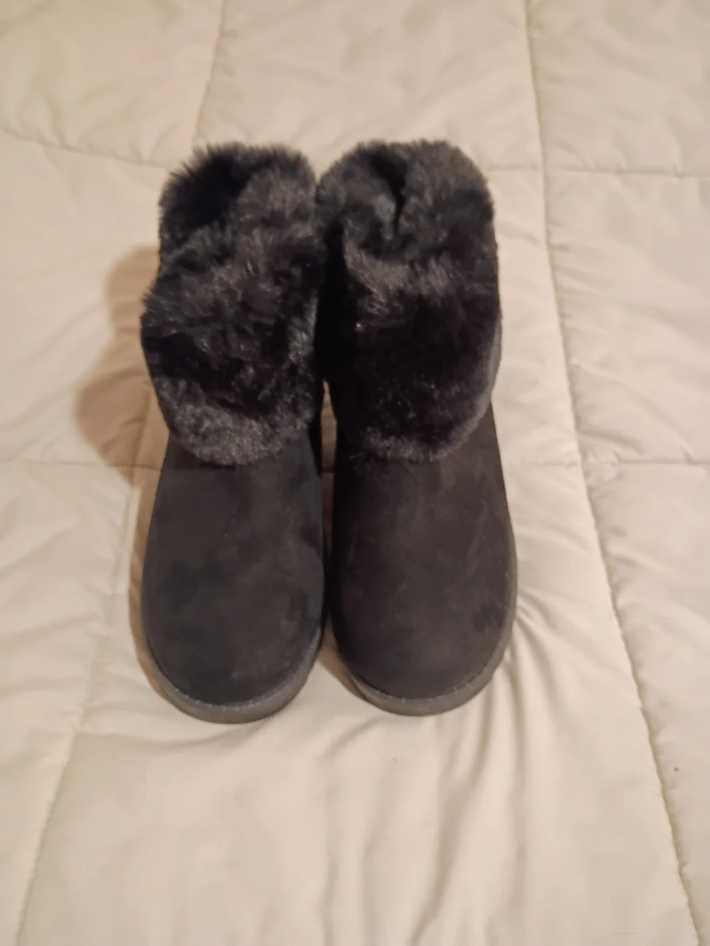WHITE MOUNTAIN Women's Black Fur-Cuff Winter Boots